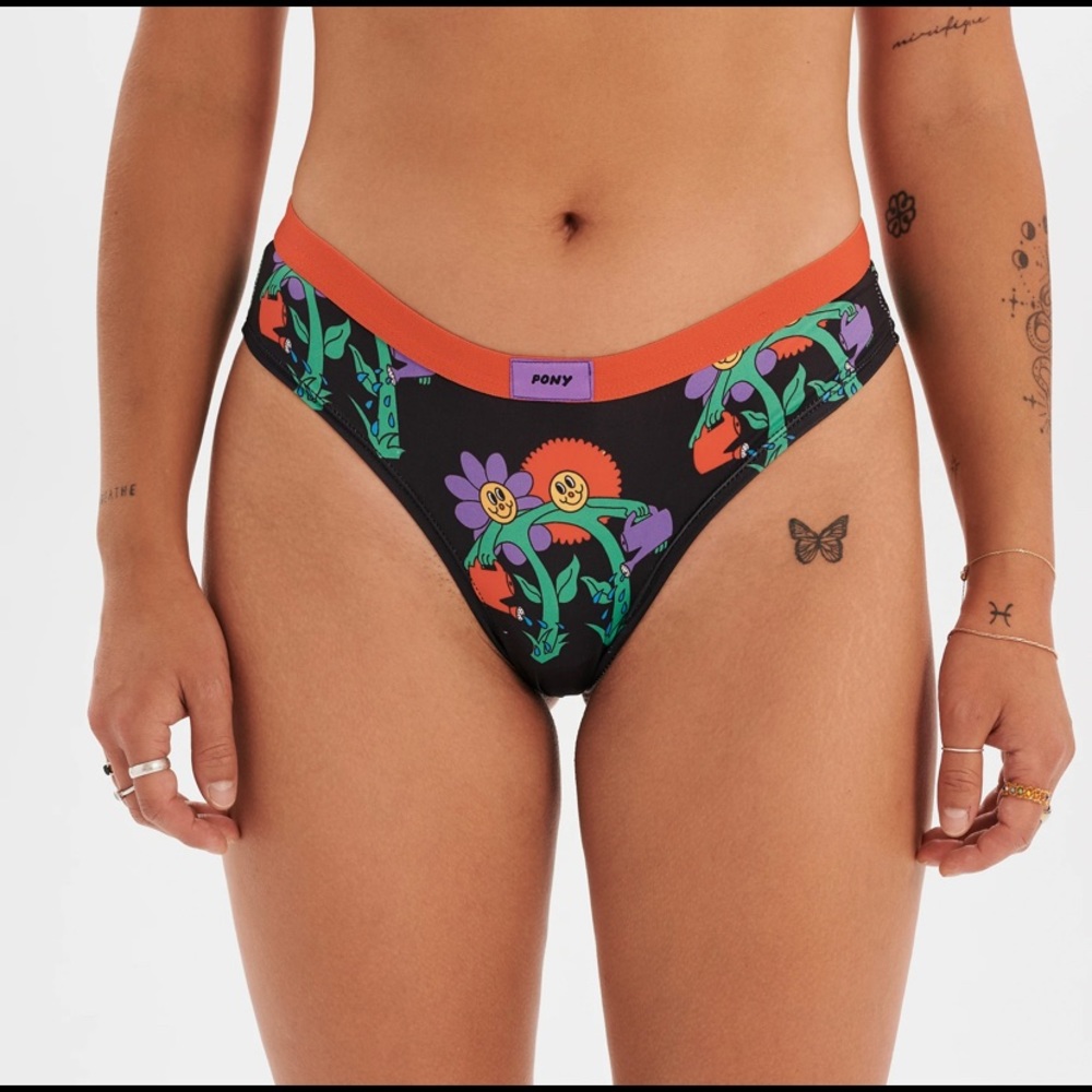 Lot of 30 UNDZ  Brand Pony Friendship Women Cheeky Underwear Panties Size  M NWT